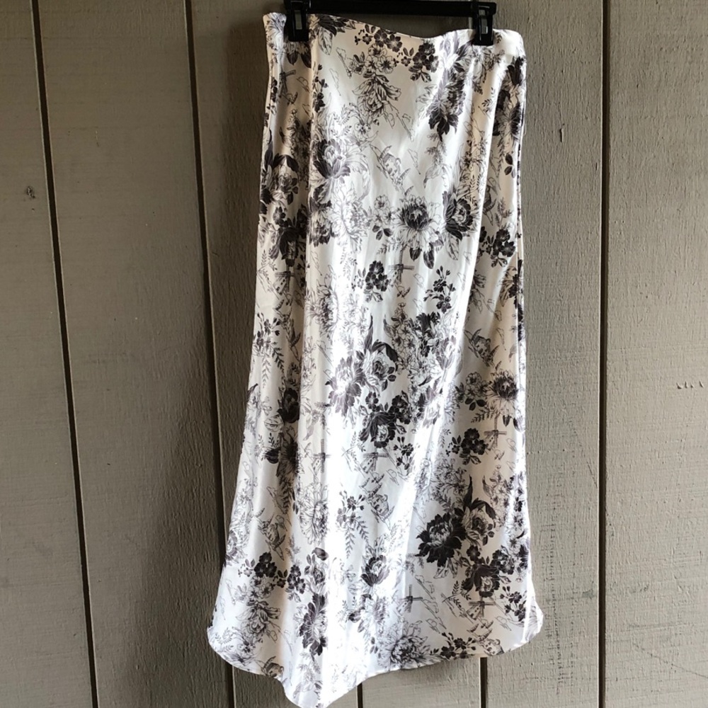 Black & White Floral Maxi Skirt - Satin-Look A-Line